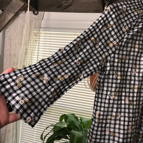 Madewell Plaid Bell Sleeve Embroidered Flowers - Picture 5 of 9